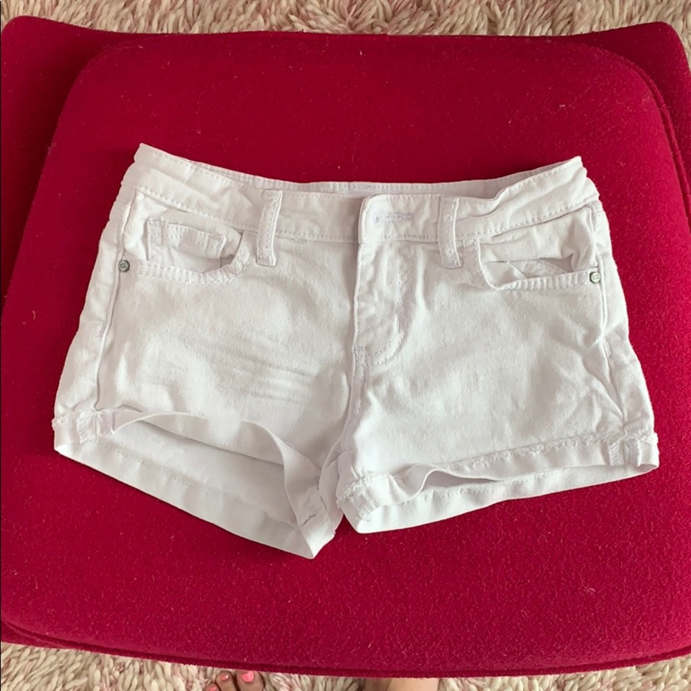 white jean shorts
